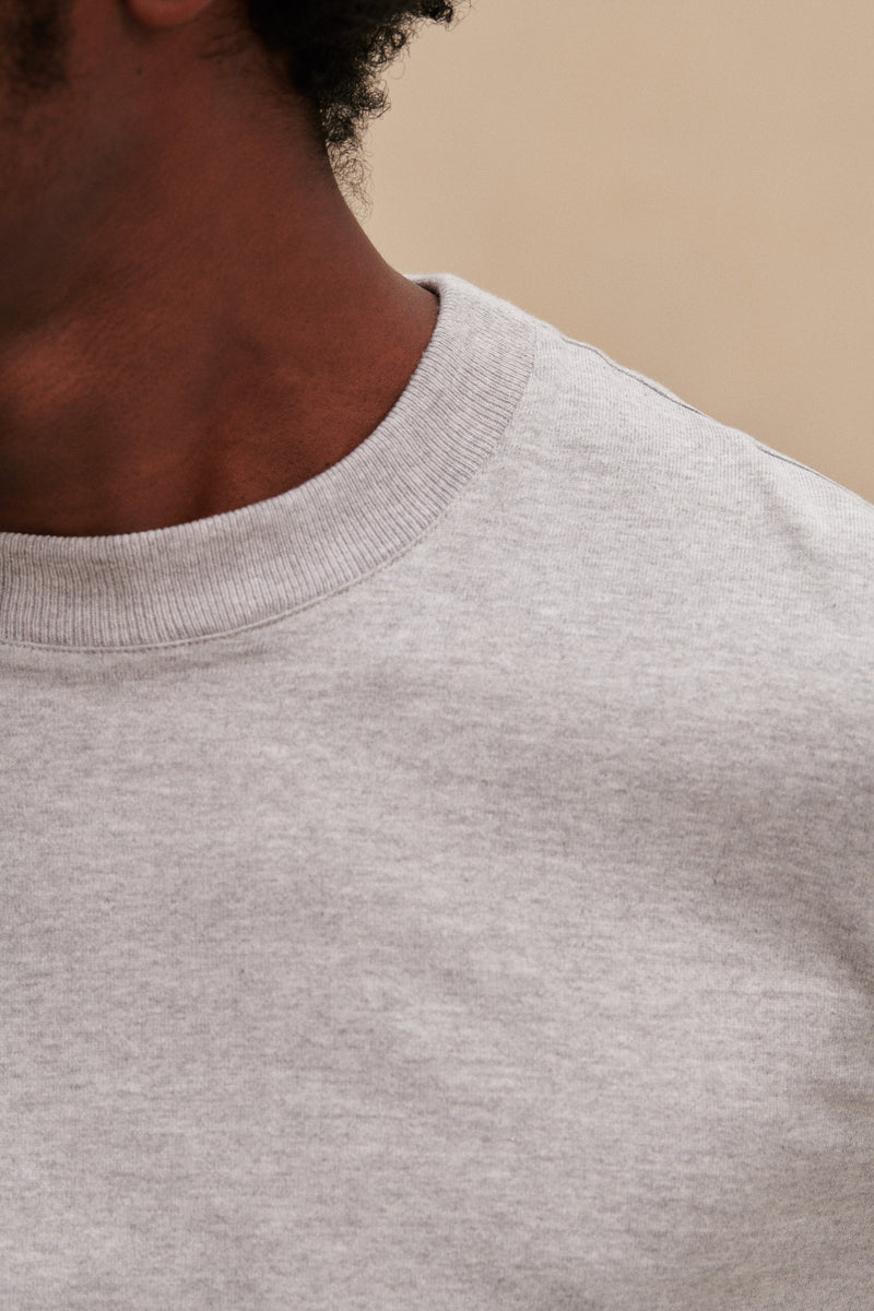 Long-sleeved grey T-shirt for men