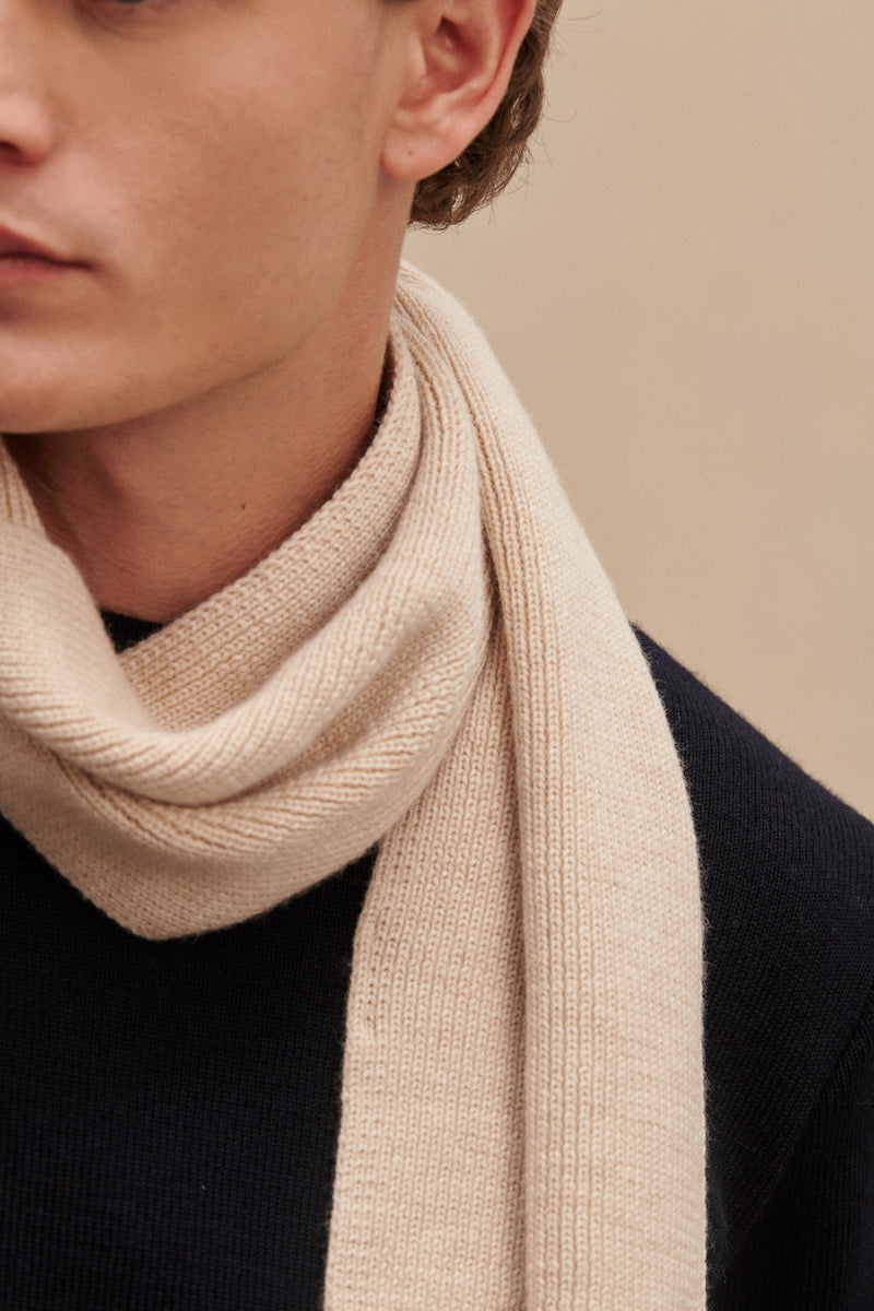 100% beige merino wool scarf