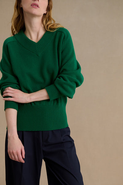 Women's jungle green V-neck sweater