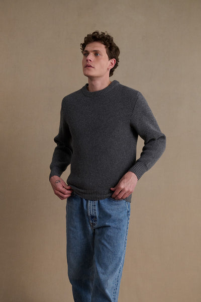 Men's dark grey ribbed round-neck sweater