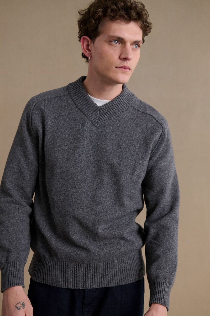 V Neck Sweaters Under $5 Men's Dark Grey V-neck Sweater In Merino