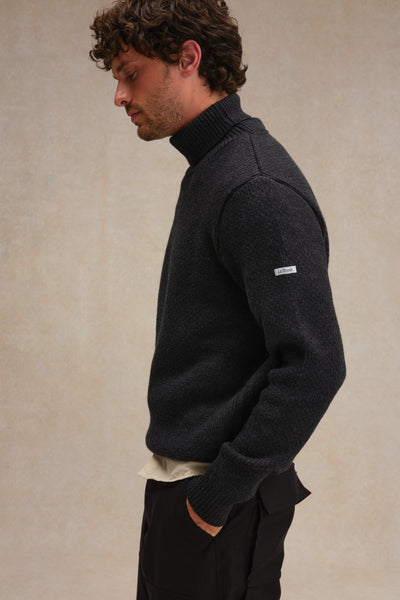 Men's charcoal grey turtle-neck Norwegian sweater
