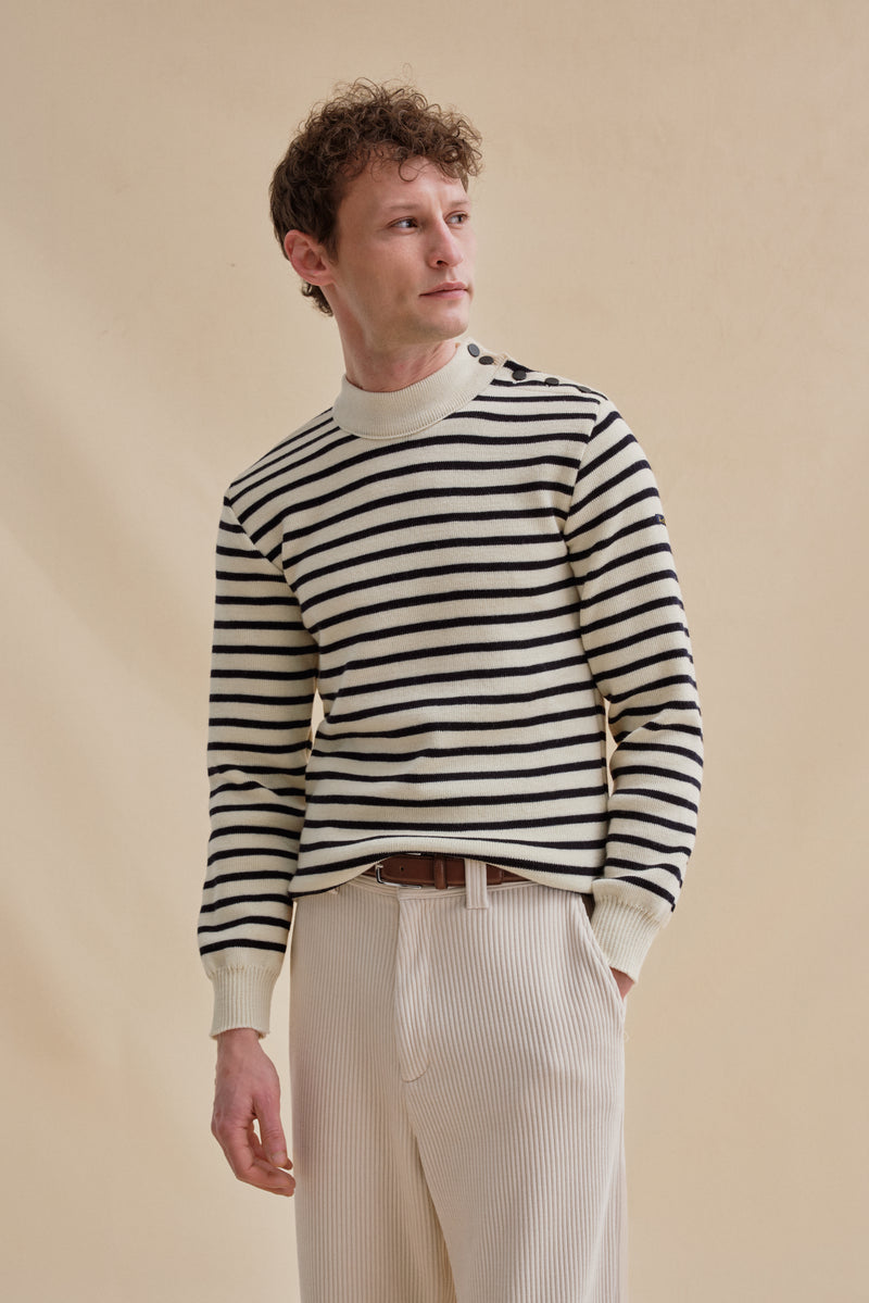 Pull marin écru et bleu marine pour homme