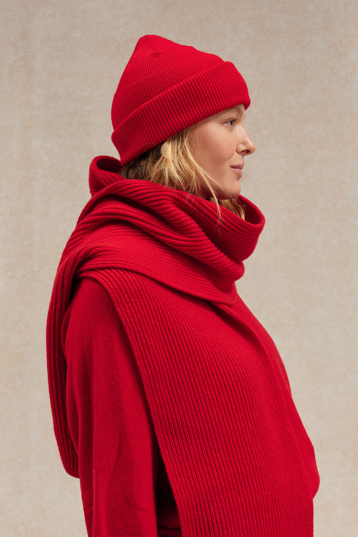Unisex extra soft red ribbed scarf in merino wool | Le Minor