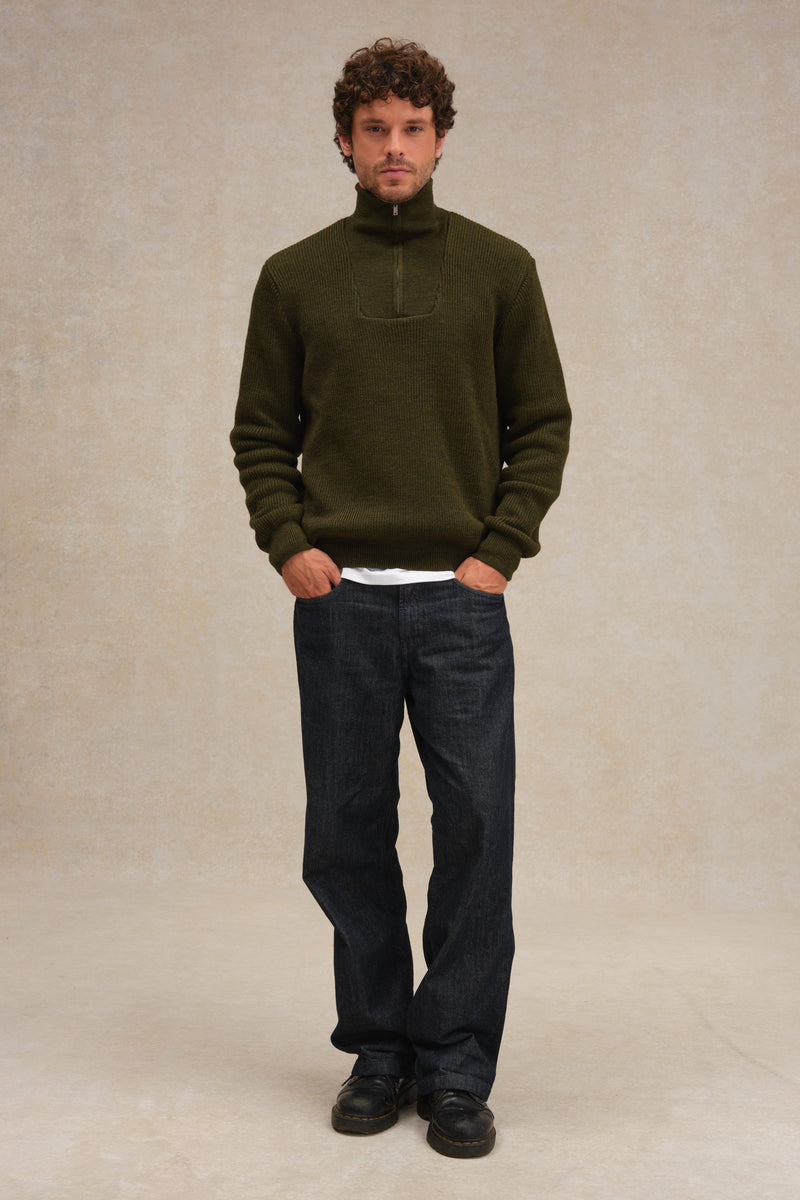 Pull camionneur olive en laine vierge pour homme