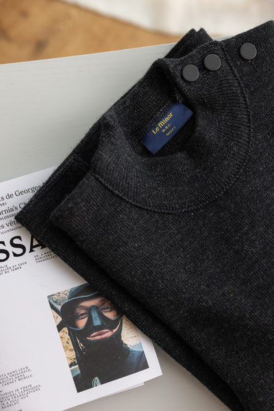 Men's charcoal grey sailor sweater