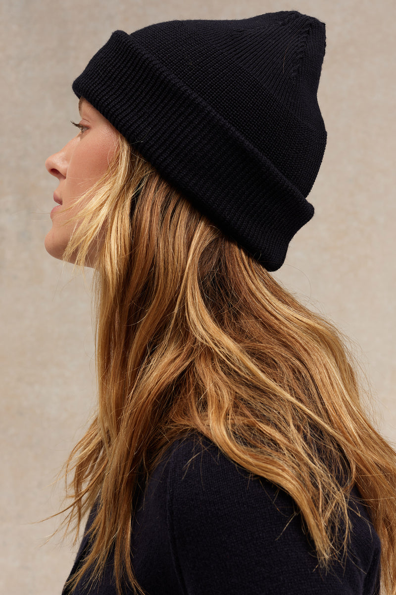 Le véritable bonnet de la Marine nationale bleu encre