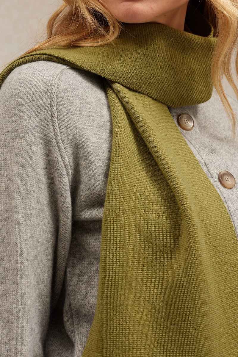 Écharpe fine mixte olive acide en maille Milano
