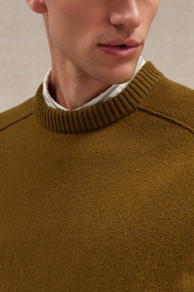 Men's olive green ribbed round-neck sweater
