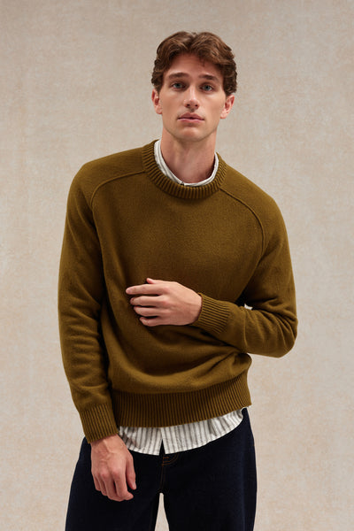 Men's olive green ribbed round-neck sweater
